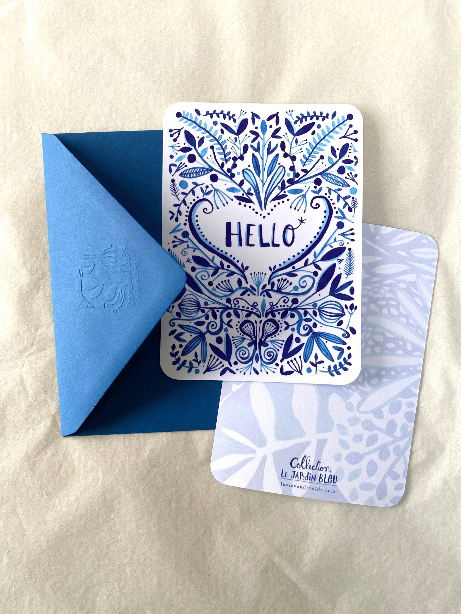 Collection Jardin Bleu, papier cadeau recto verso haut de gamme édition limitée. Design exclusif par Lucie Vandevelde pour la marque Vandevelde ORIGINAL.